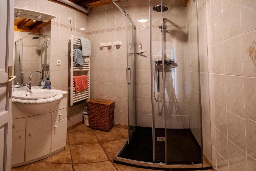 Photo of Bathroom in Benque-Molere