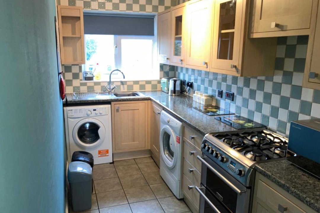 Photo of Kitchen in Burgess Hill