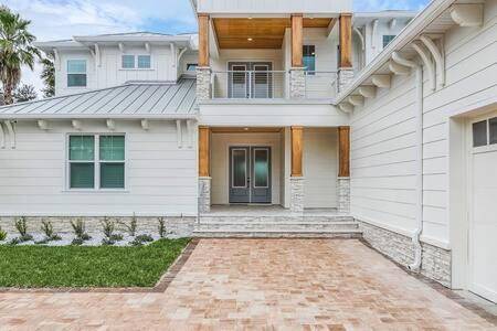 Photo of Others in Totem Park