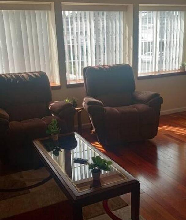 Photo of Livingroom in Niskayuna