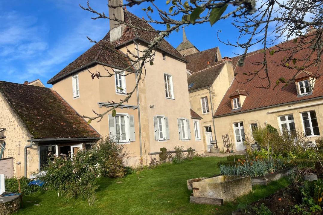 Photo of Others in Avallon