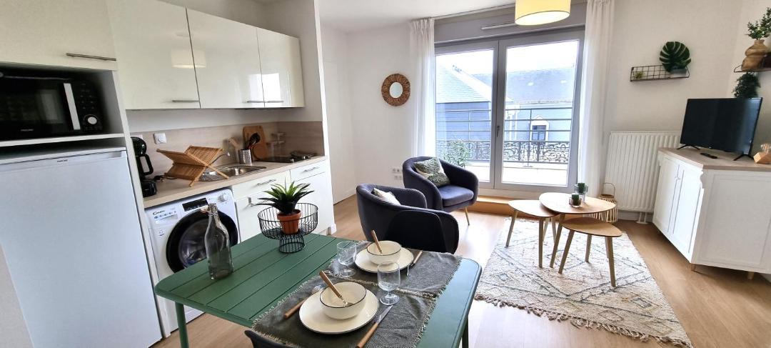 Photo of Others in Flore