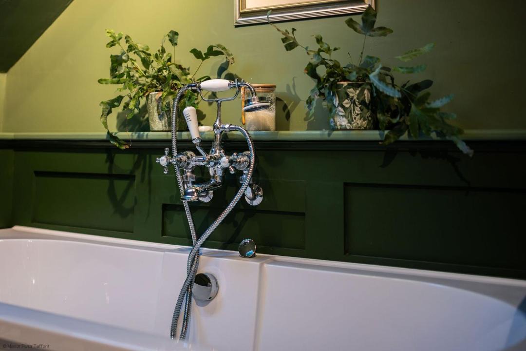 Photo of Bathroom in Ebbesborne Wake