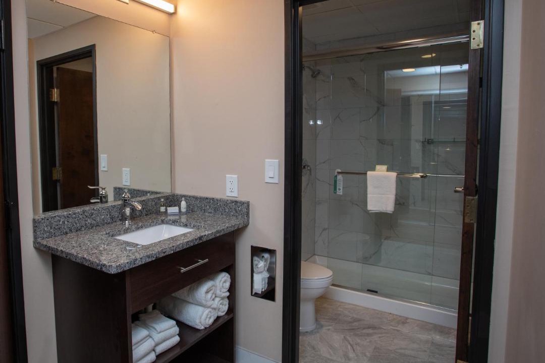 Photo of Bathroom in Lorain