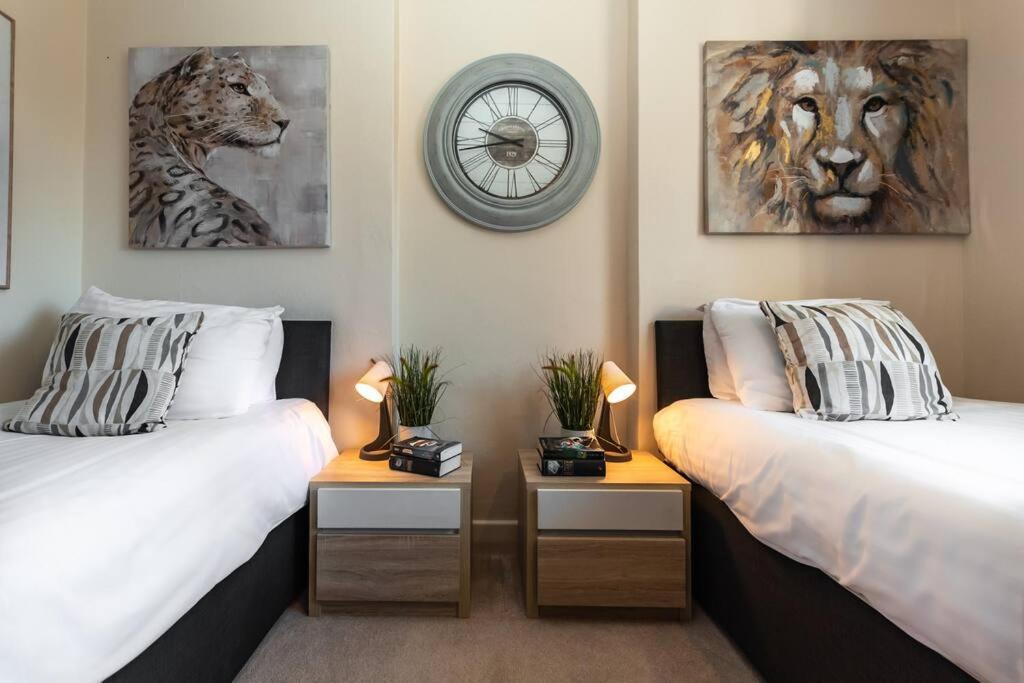 Photo of Others in Netley