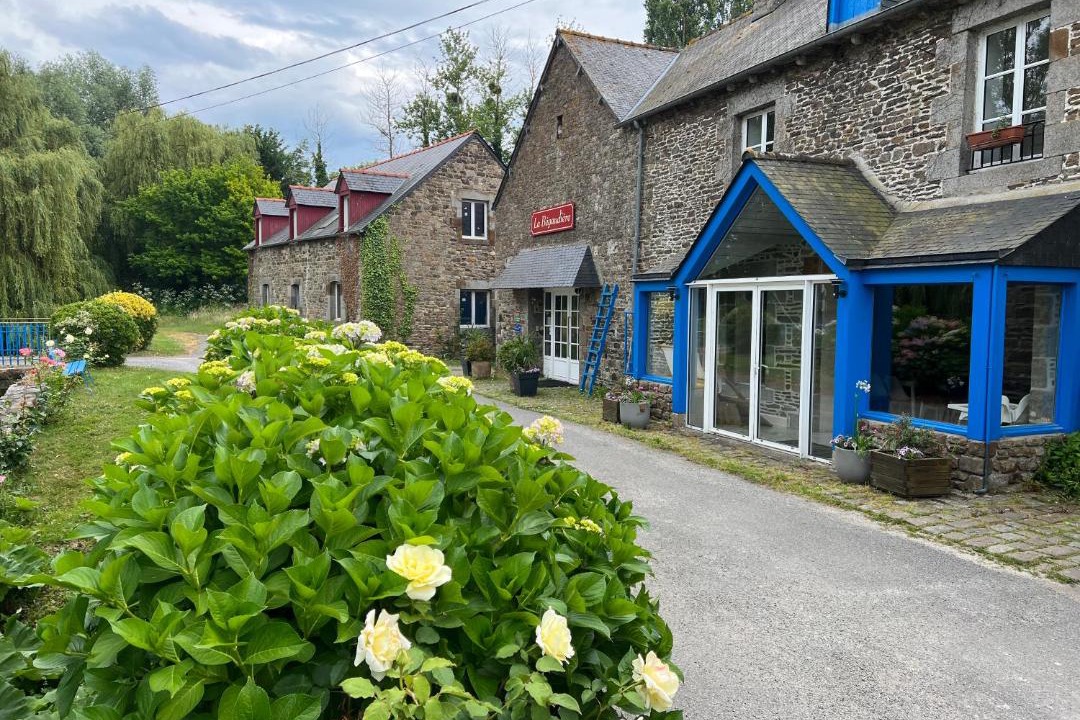 Photo of Others in Mont-Dol