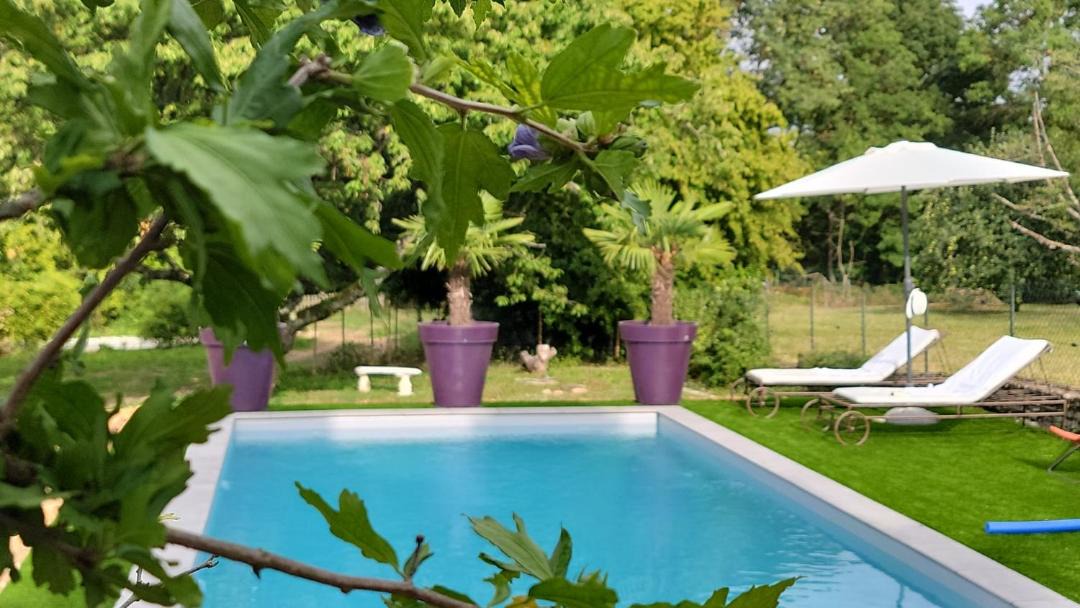 Photo of Others in Saint-Gengoux-de-Scisse