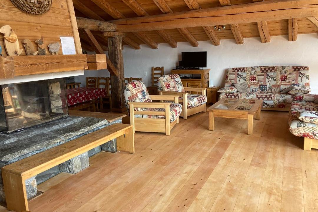 Photo of Others in Seez