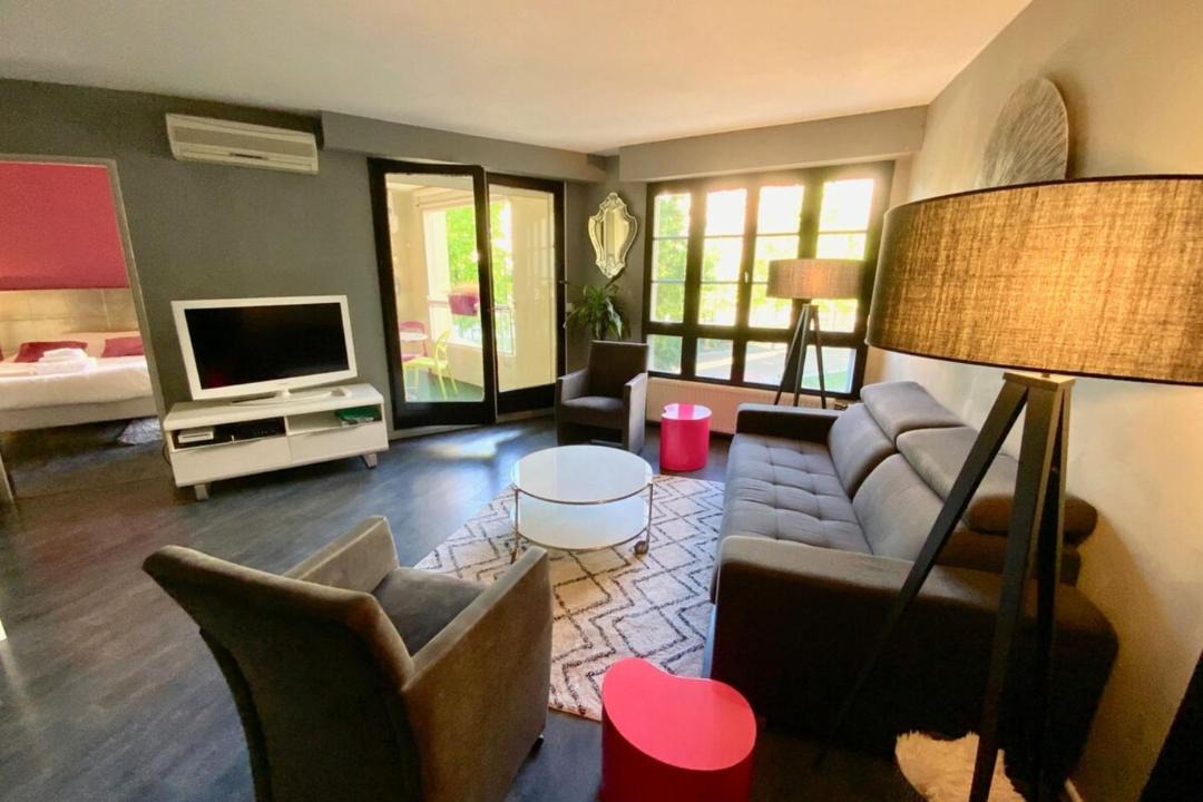 Photo of Others in Antigone