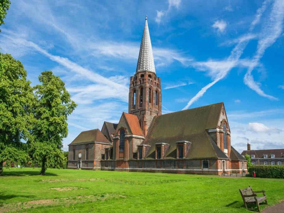 Photo of Others in Golders Green