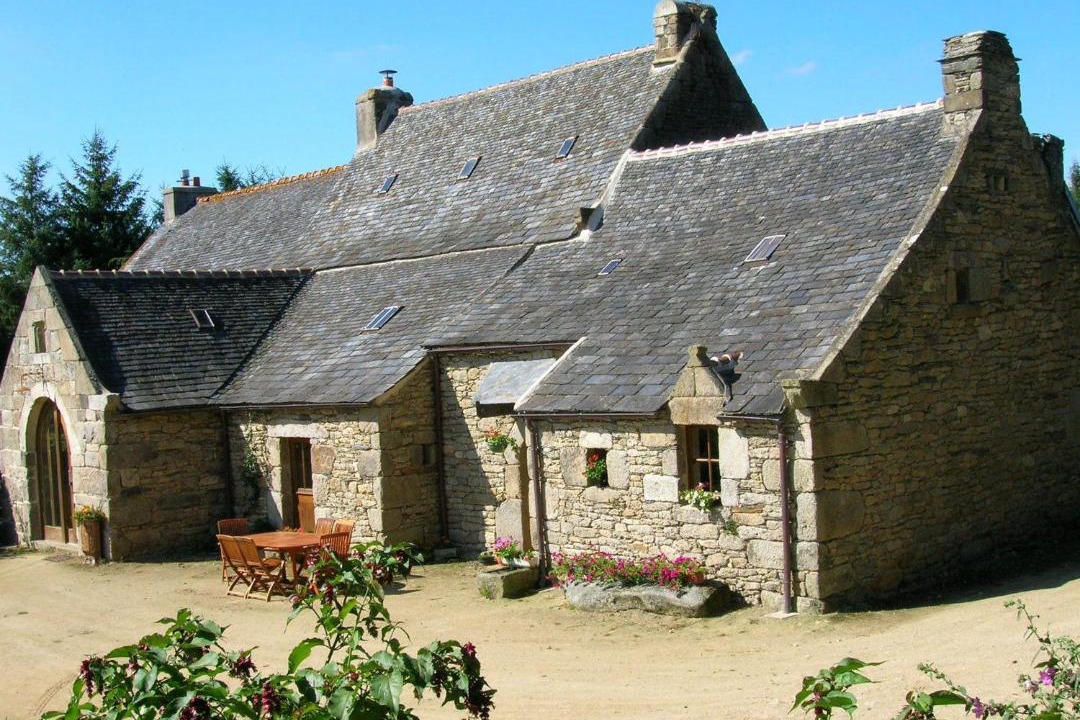 Photo of Buildings in Plouneour-Menez