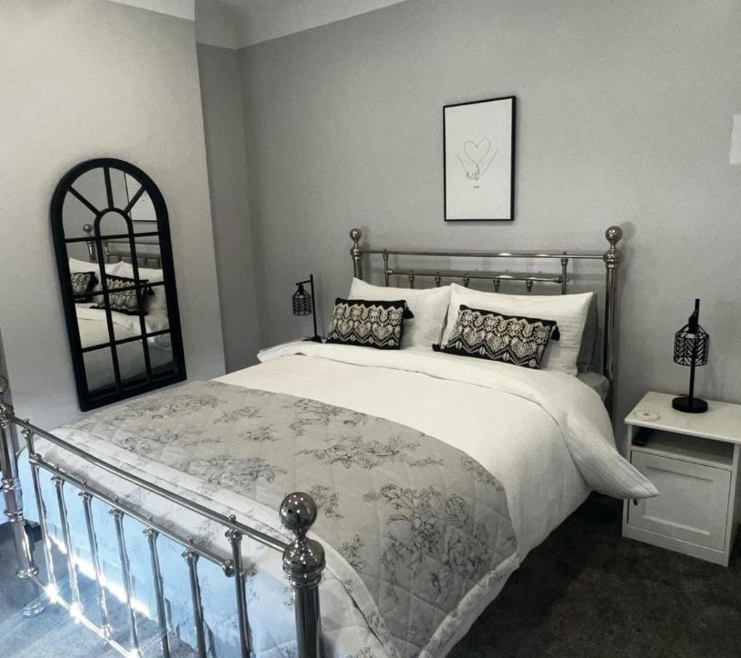 Photo of Others in Parkgate