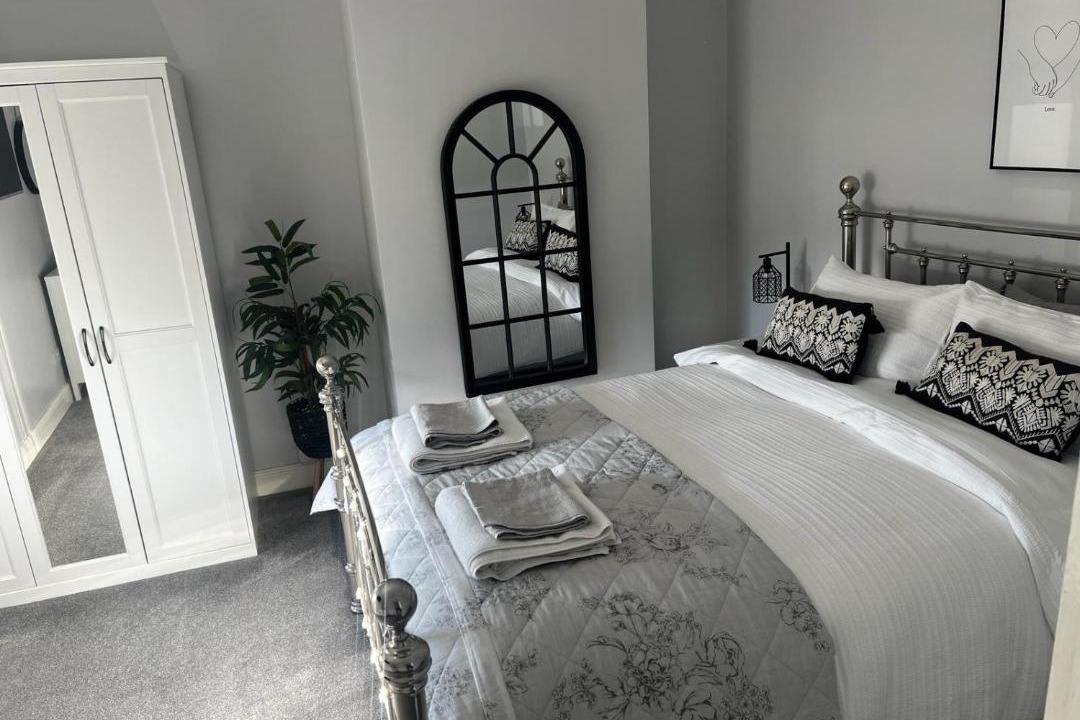 Photo of Others in Parkgate