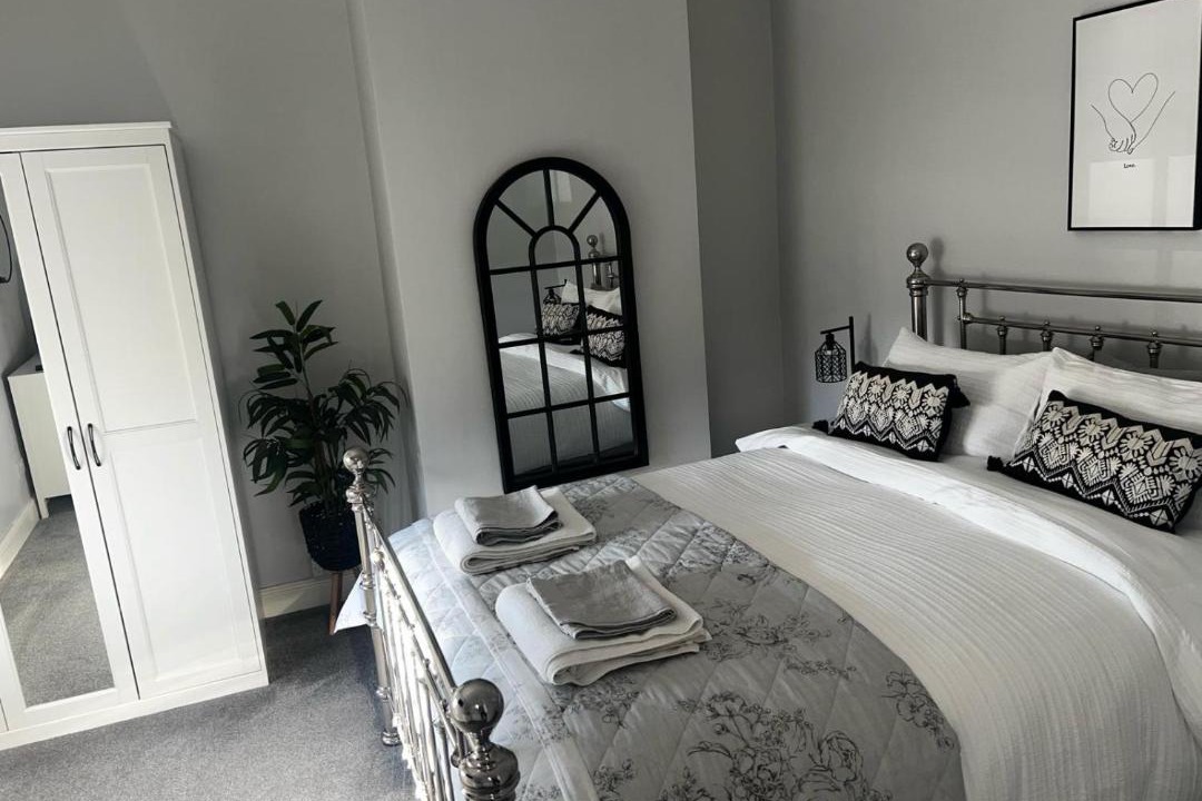 Photo of Others in Parkgate