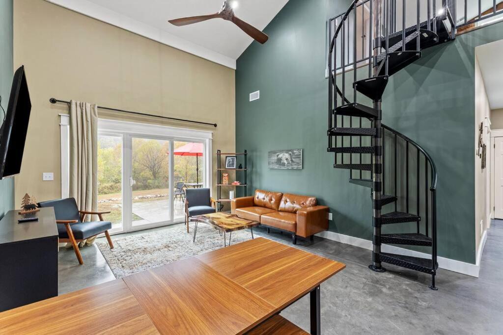 Photo of Others in Stanton