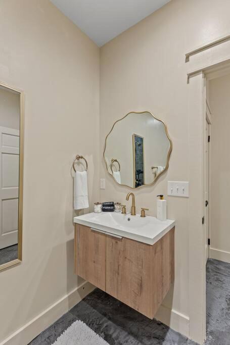 Photo of Others in Stanton