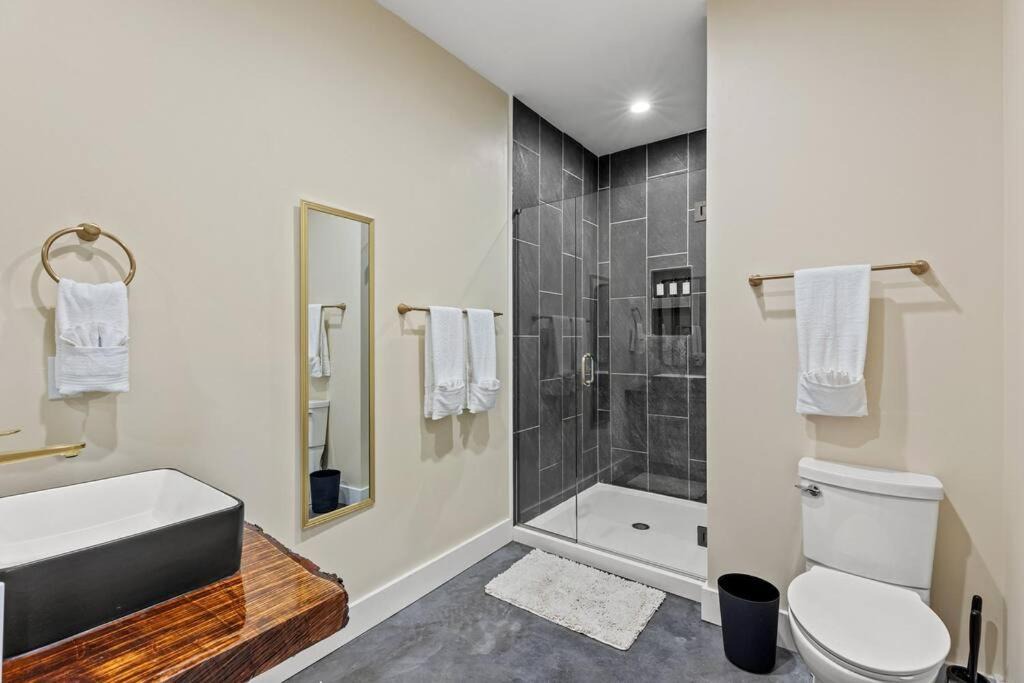 Photo of Others in Stanton