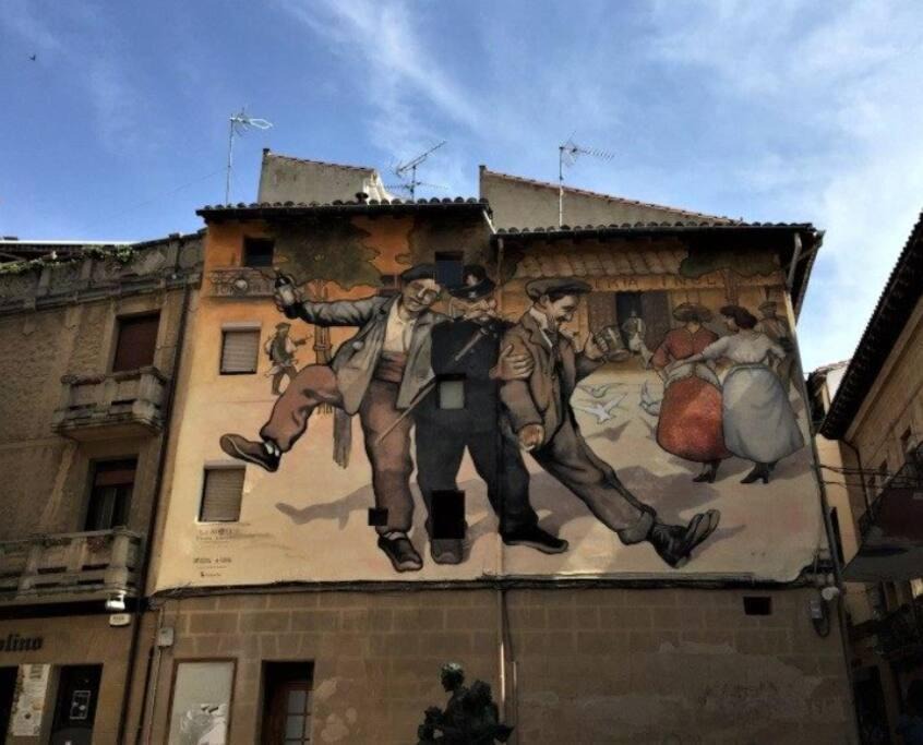 Photo of Others in Haro