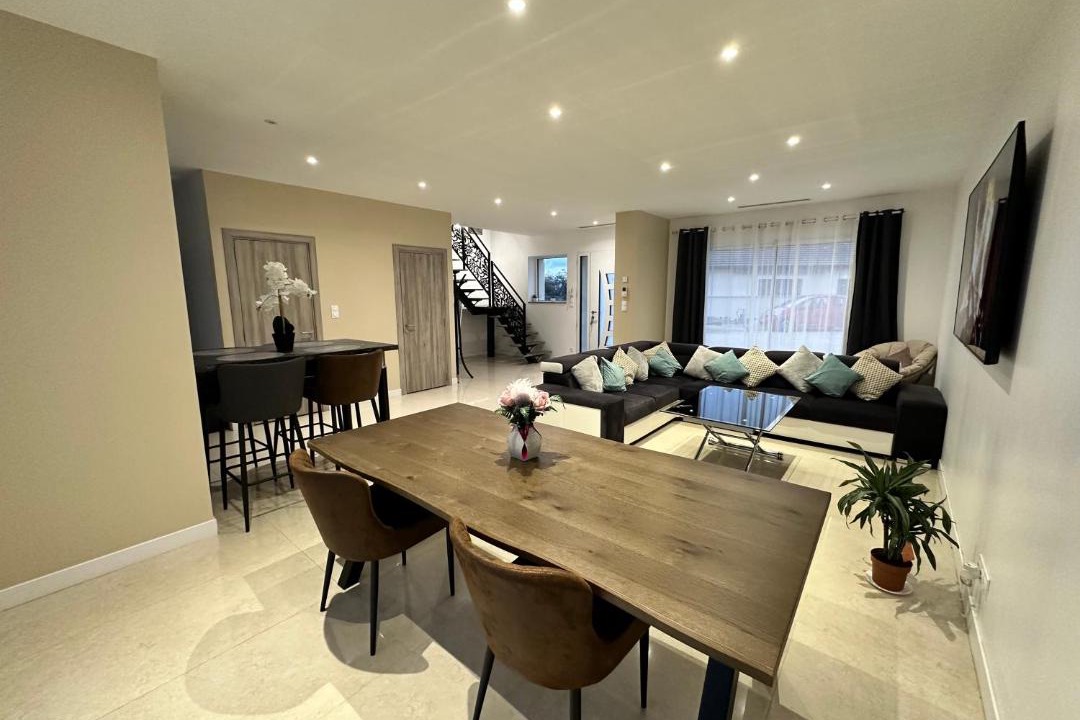 Photo of Others in Oslon