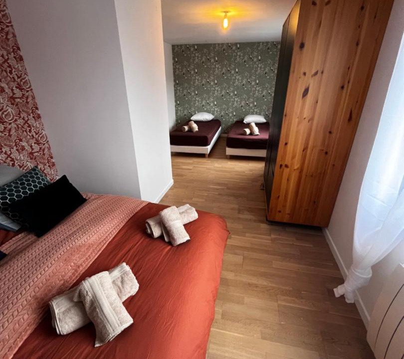 Photo of Others in Miroir - Batignolles