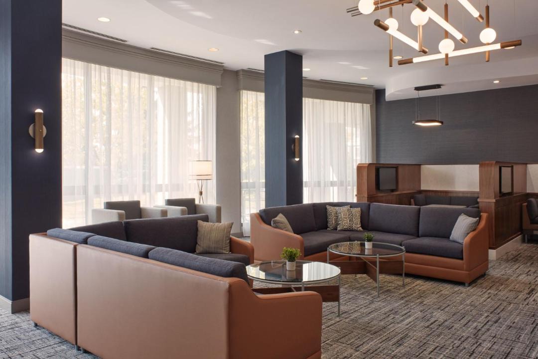 Photo of Livingroom in Northeast Mississauga