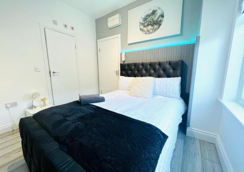 Photo of Others in Battersea