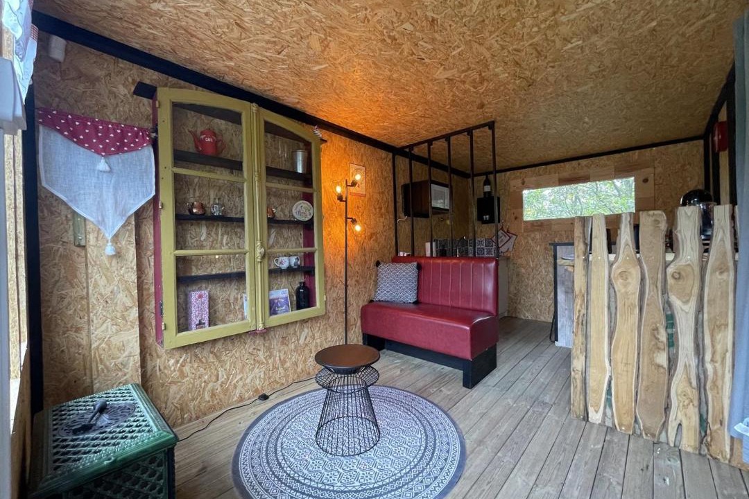 Photo of Others in Dangeau