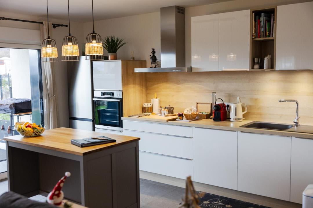 Photo of Others in Publier