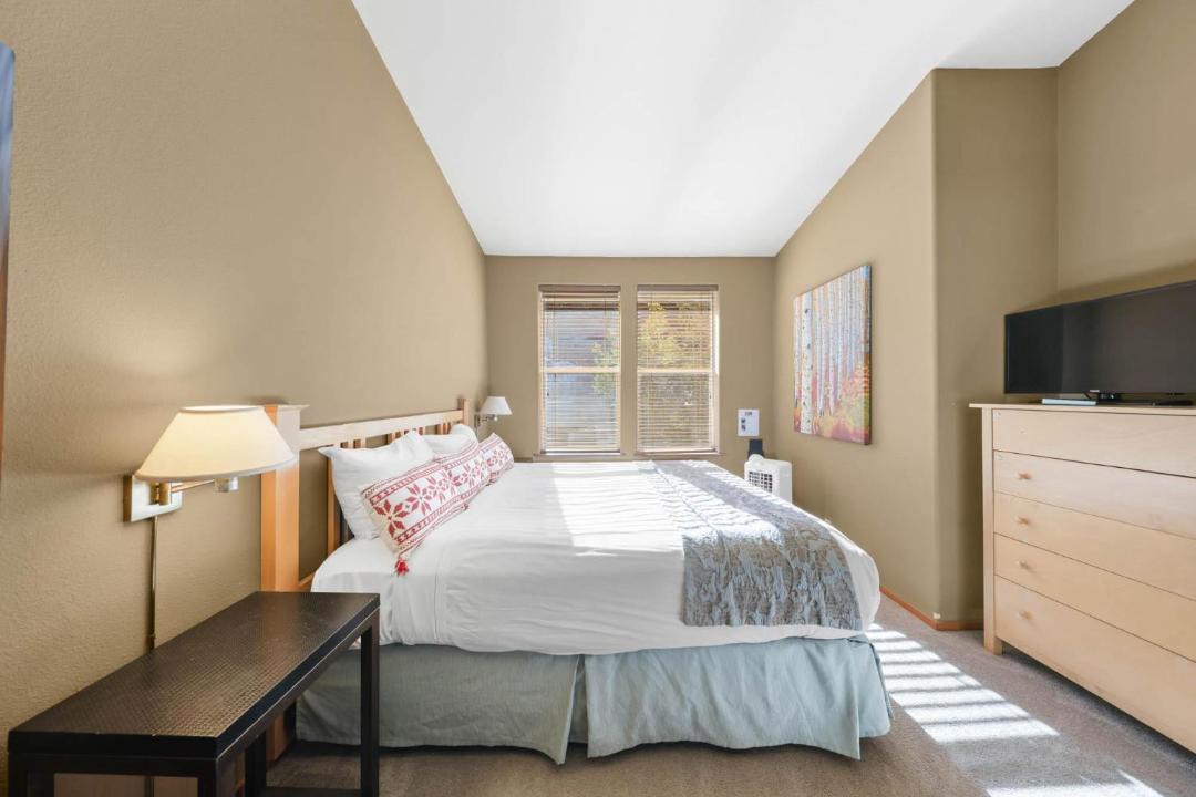 Photo of Bedroom in Olympic Valley
