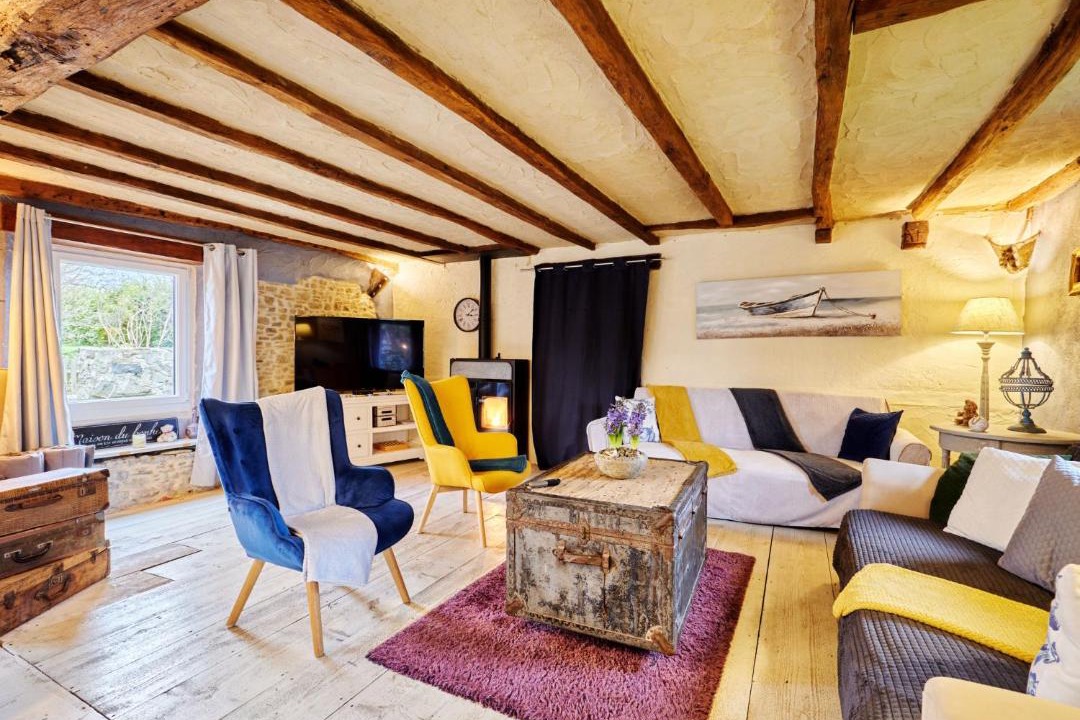 Photo of Others in Surville