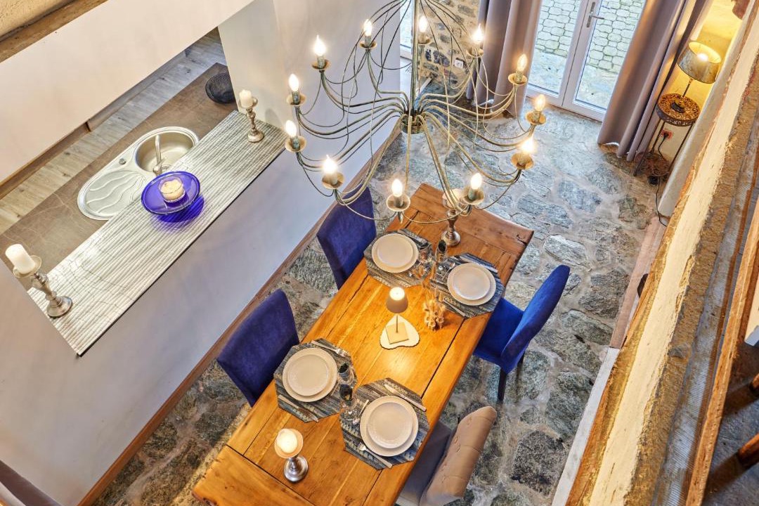 Photo of Others in Surville