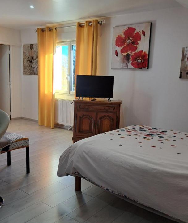 Photo of Others in Ussel