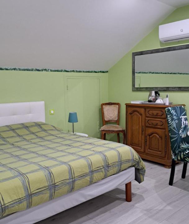 Photo of Others in Ussel