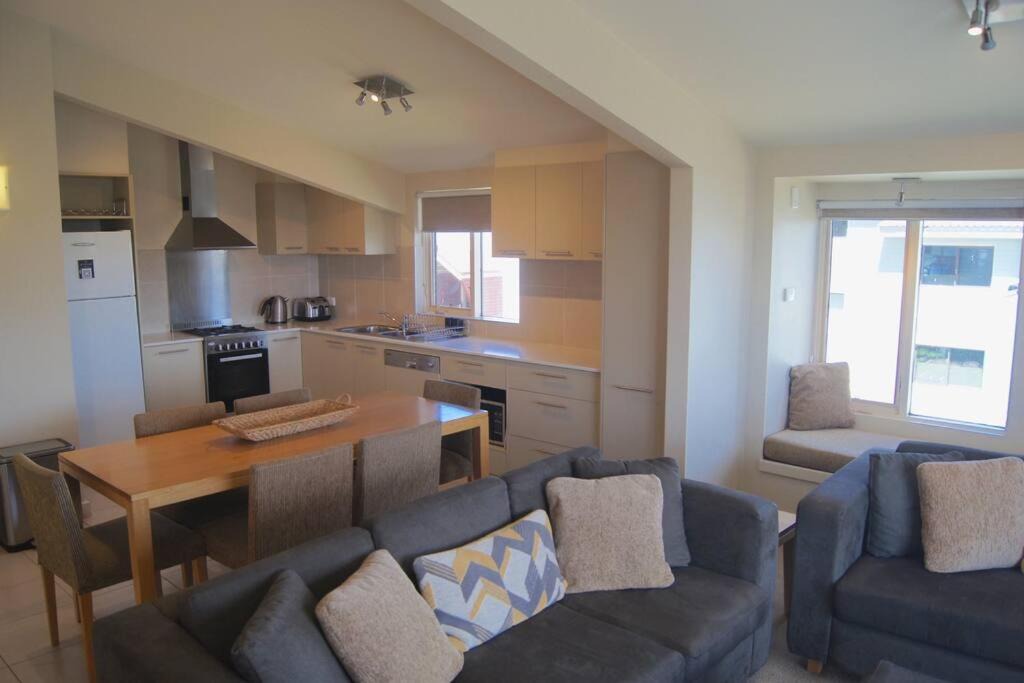 Photo of Others in Hotham Heights