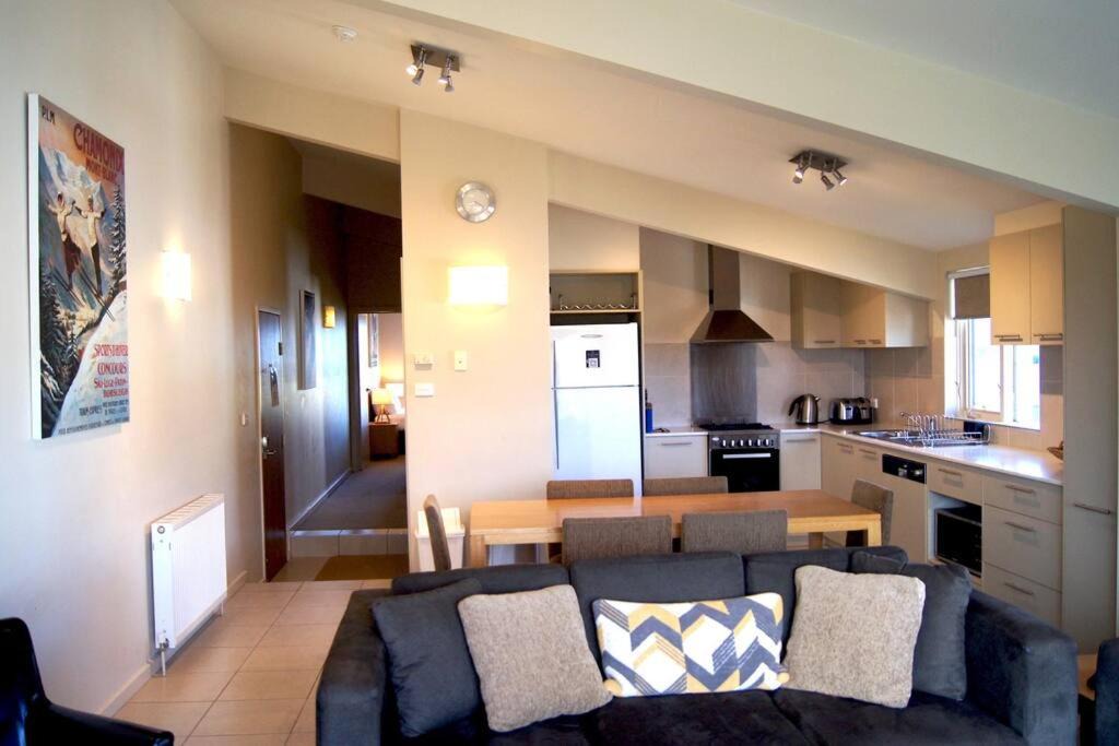 Photo of Others in Hotham Heights