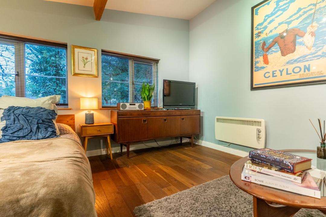 Photo of Others in Shoscombe