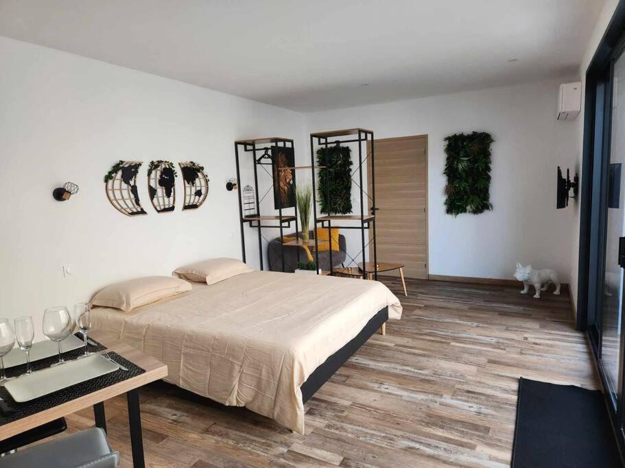 Photo of Bedroom in Andilly