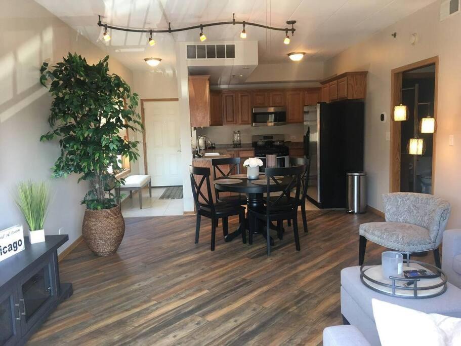 Photo of Others in Oak Lawn