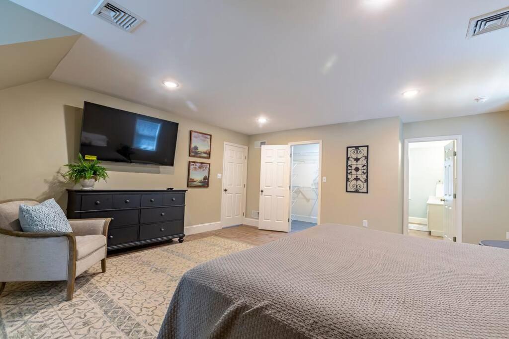 Photo of Others in Intercourse