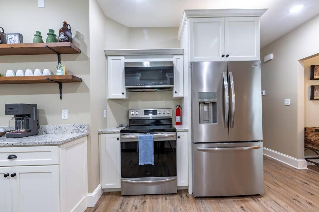 Photo of Others in Intercourse