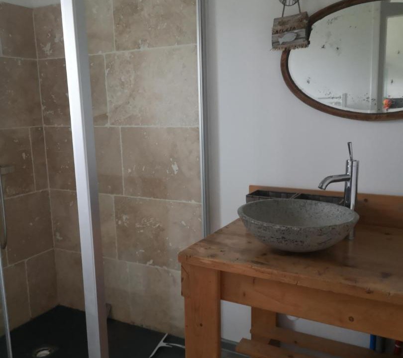 Photo of Others in Illats