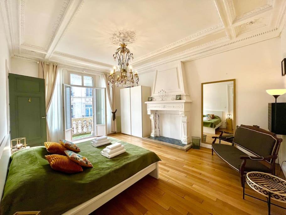 Photo of Others in Centre Erlon