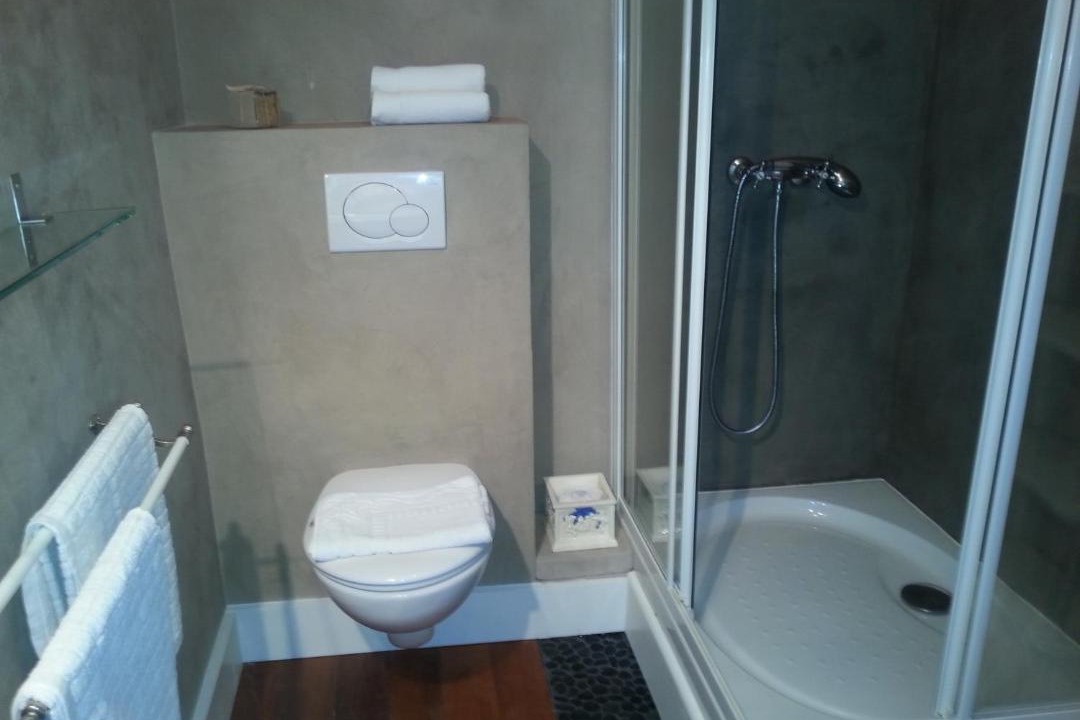 Photo of Bathroom in Saint-Symphorien