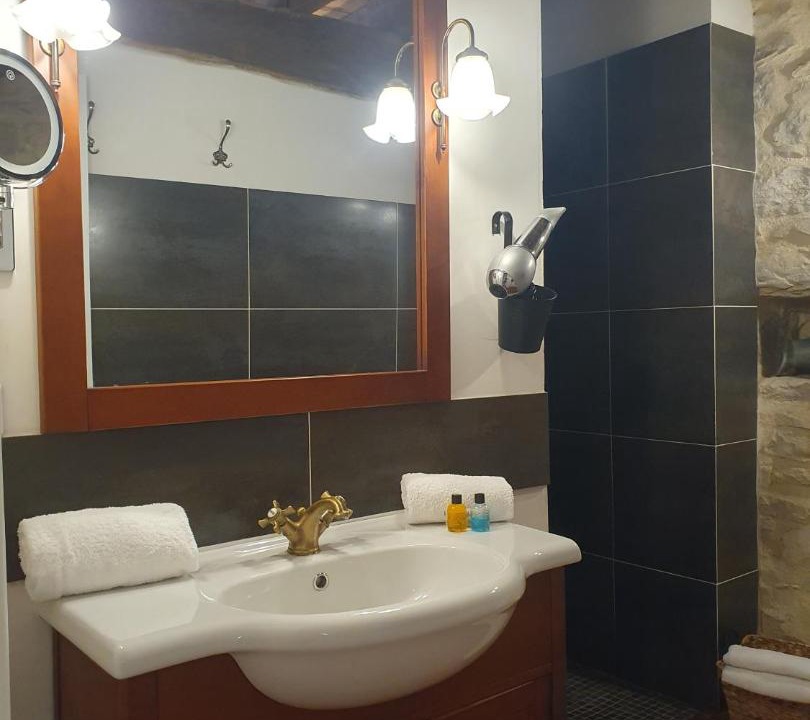 Photo of Bathroom in Padirac