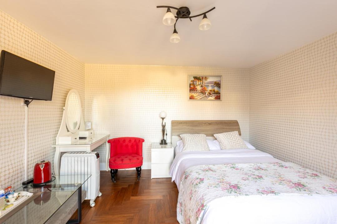 Photo of Others in Ravensbury