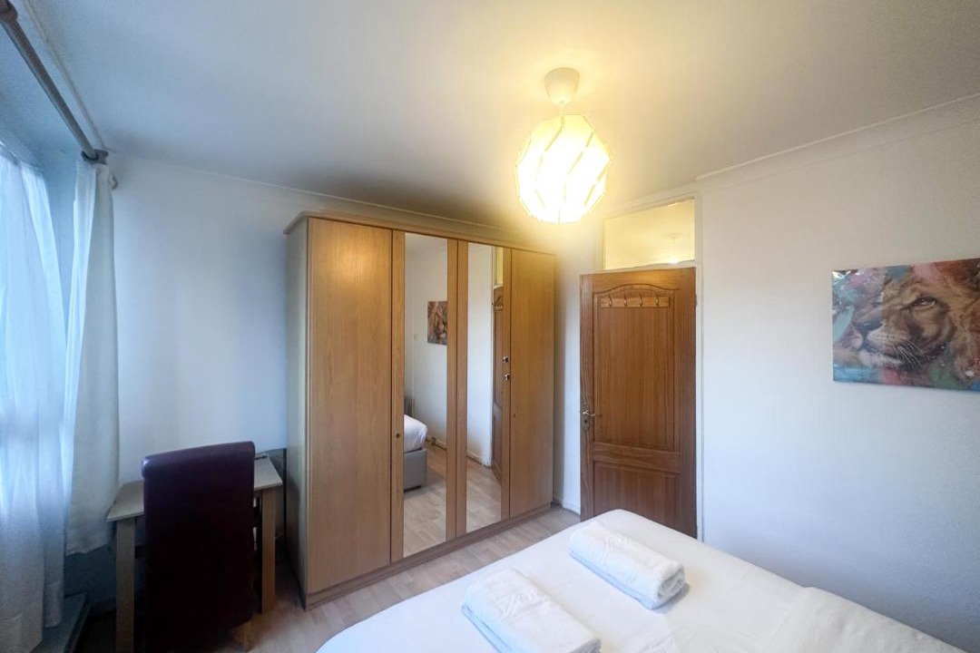 Photo of Others in Whitechapel