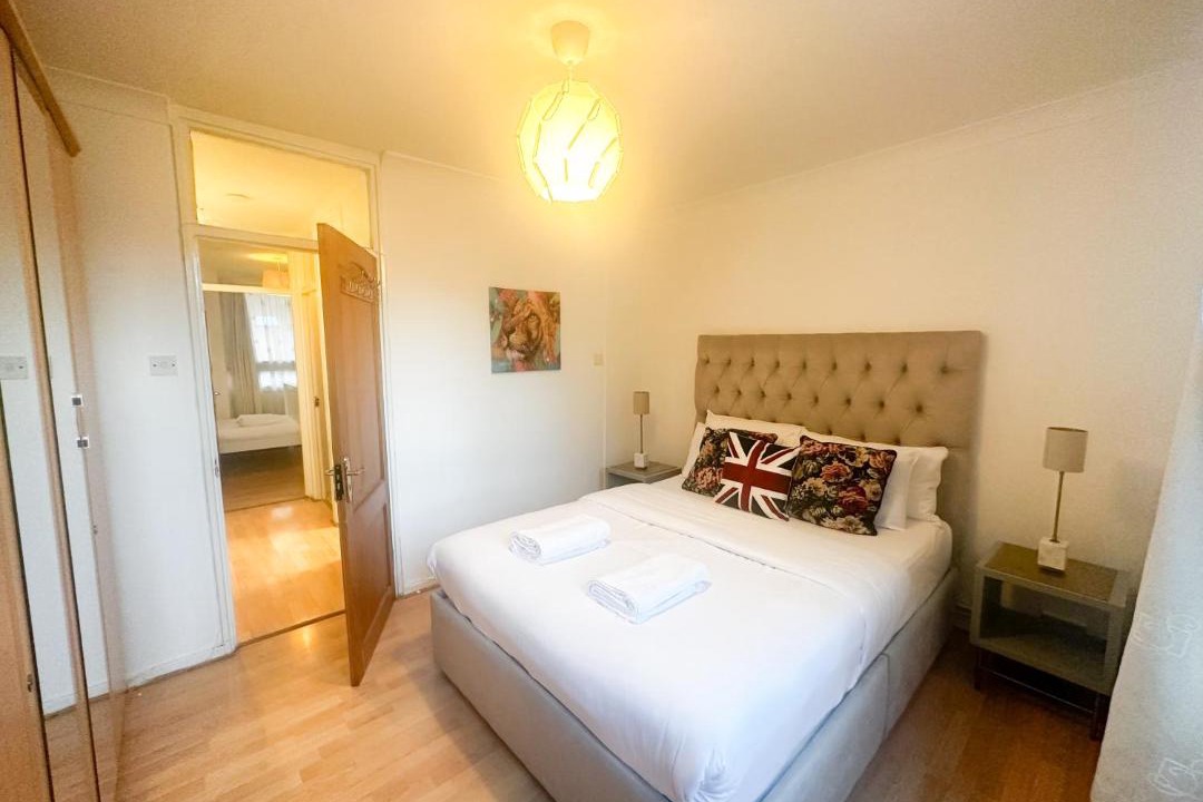 Photo of Others in Whitechapel