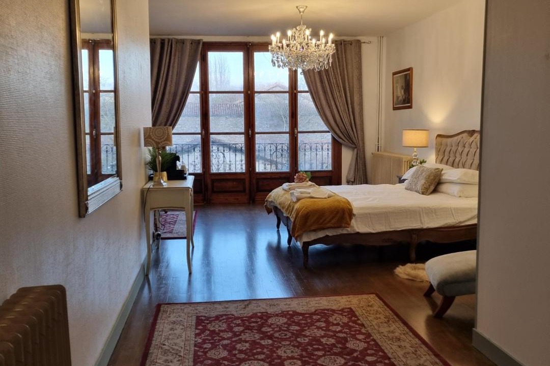 Photo of Others in Confolens