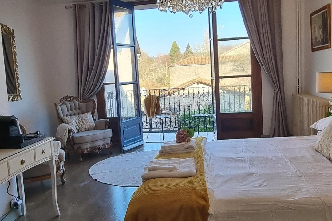 Photo of Others in Confolens