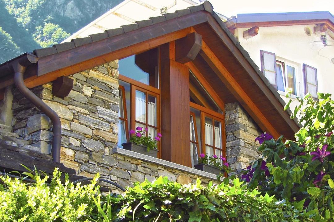 Photo of Buildings in Aurigeno
